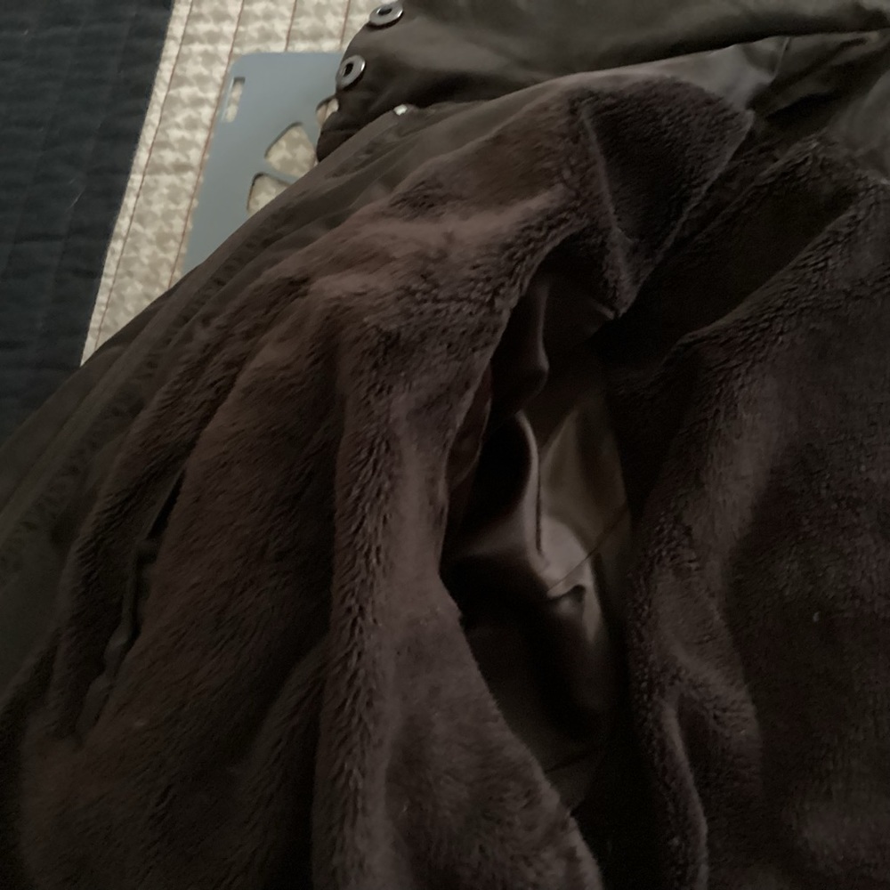 Jones New York Women’s Brown Puffy Coat.  Size M - Picture 9 of 10